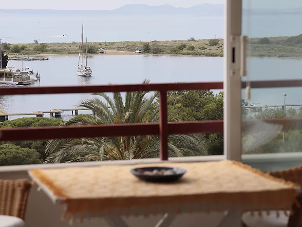 Zu verkaufen Wohnung in Isla de Roses, Santa Margarita, mit einem sehr weiten Blick