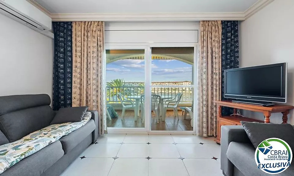 SANT MAURICI Apartment mit einem Schlafzimmer, großer Terrasse und unschlagbarem Blick auf den Kanal