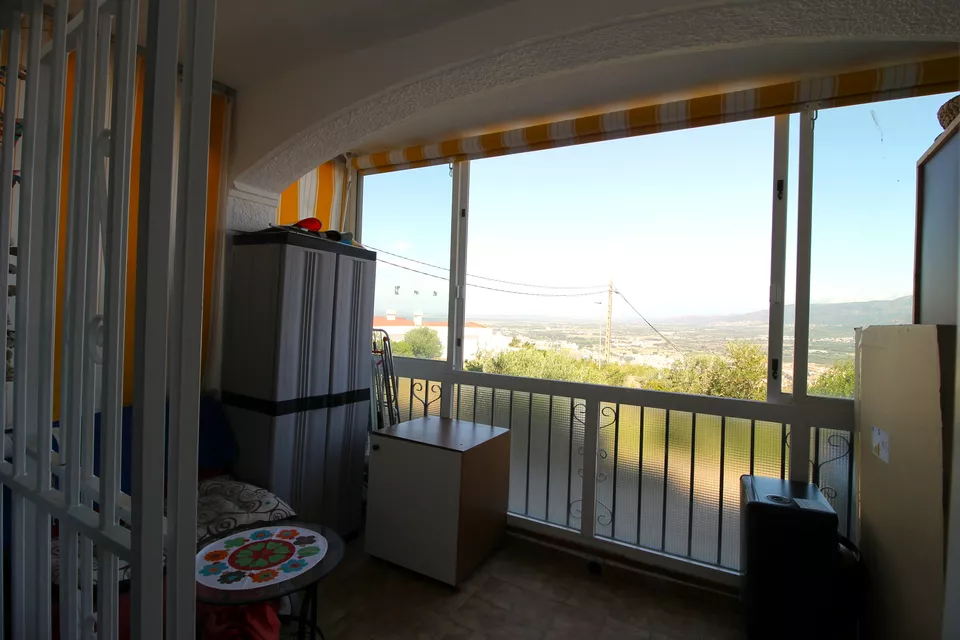 Apartamento en planta baja, vistas, parking y piscina comunitaria