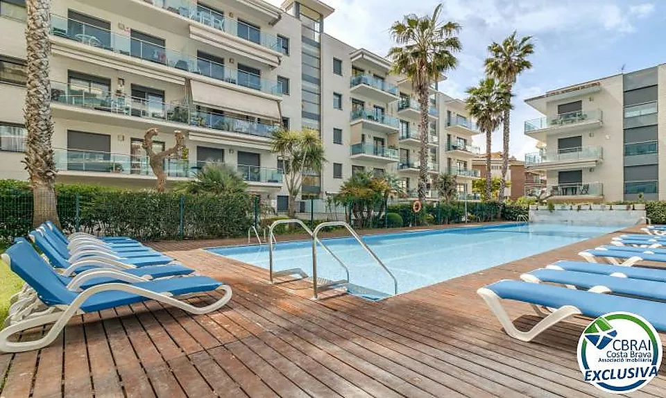 Superbe Atico de 2 chambres dans une très jolie résidence avec piscine