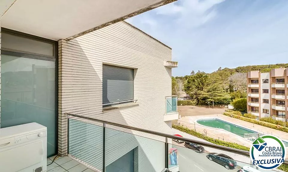 Superb 2 bedrooms Atico in a very nice residence with swimming pool