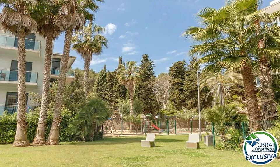 Superbe Atico de 2 chambres dans une très jolie résidence avec piscine