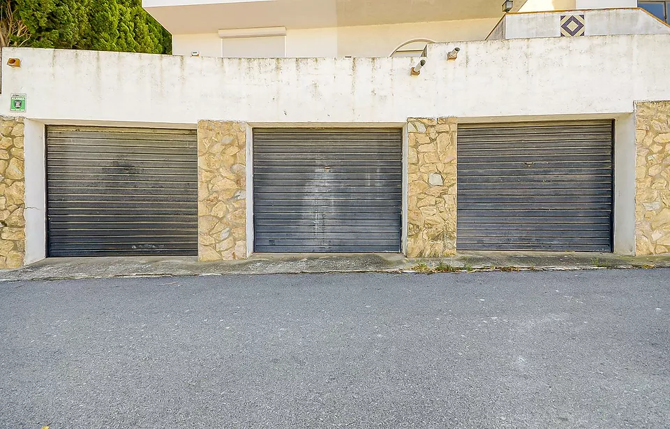 CASA MITJERA  AMB VISTES ESPECTACULARS AL MAR