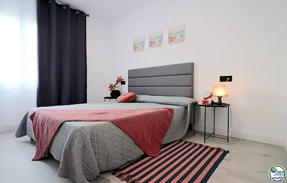 Apartament modern completament renovat amb vistes al canal