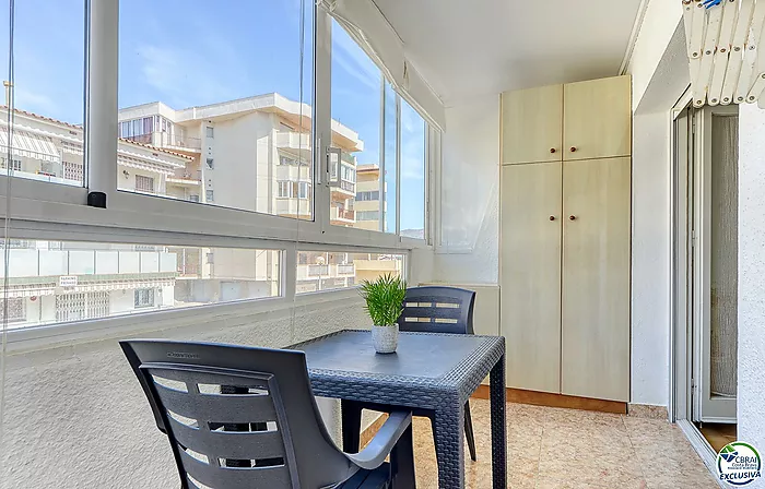 Cozy apartment located 200m from the beach in Roses