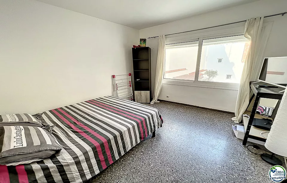 6-ZIMMER-WOHNUNG IM STADTZENTRUM UND IN ERSTER MEERLINIE