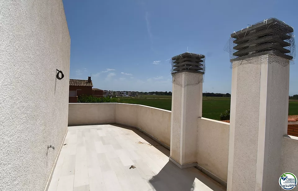 Maison avec quatre chambres jardin et piscine