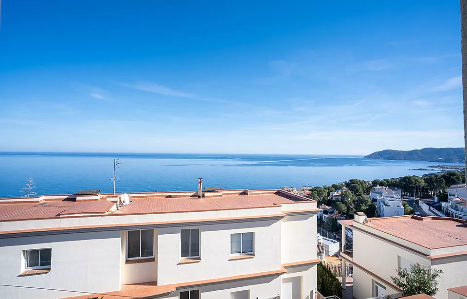 HAUS IN FENER DE DALT MIT MEERBLICK