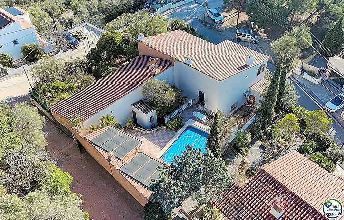 Bonica casa independent amb piscina privada i vistes precioses