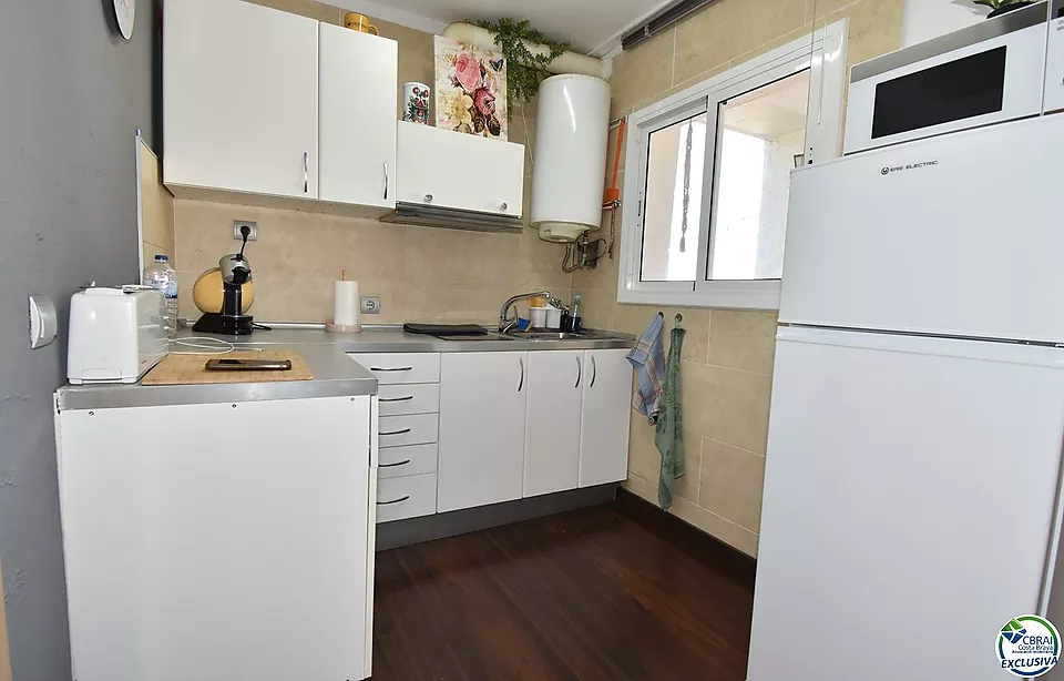 Apartament d´un dormitori amb pàrquing i piscina comunitària