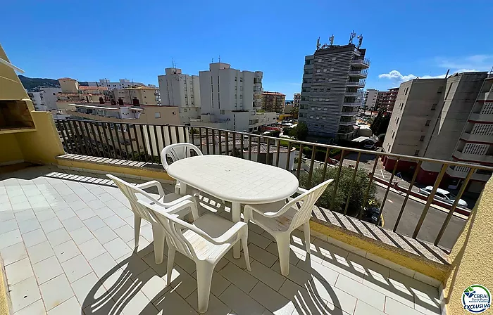 BONITO APARTAMENTO DE 1 HABITACIÓN A 250 METROS DEL MAR EN SANTA MARGARTIA-ROSES