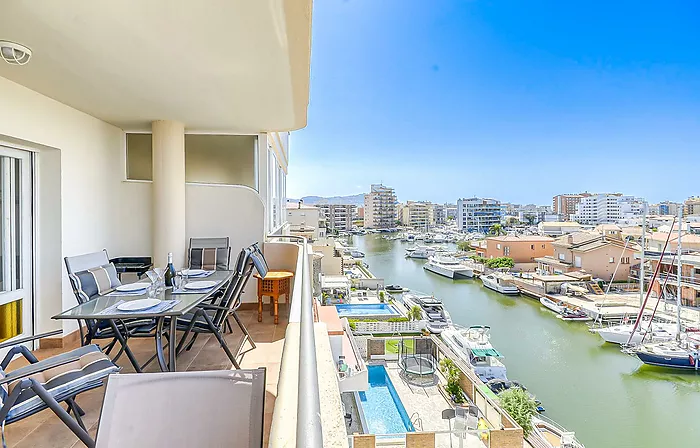 Apartamento con vistas a los canales y licencia turística