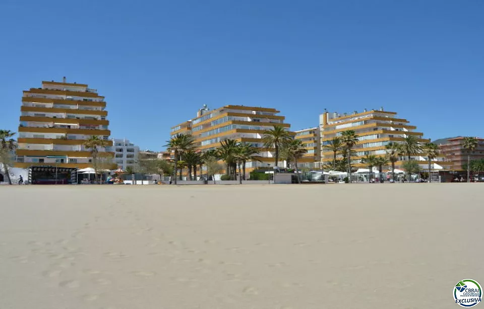 Apartament amb vistes al mar