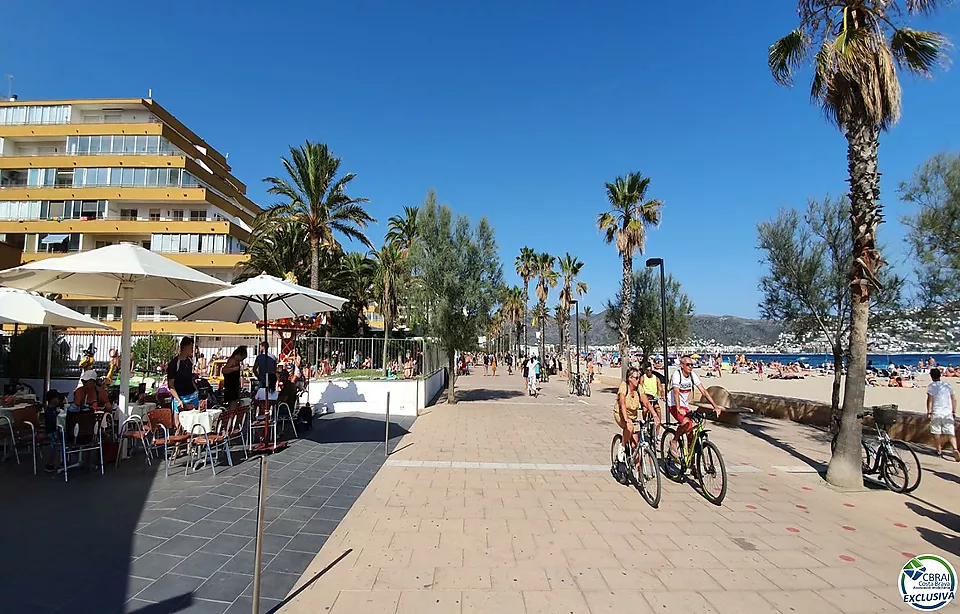 Appartement avec vue sur la mer