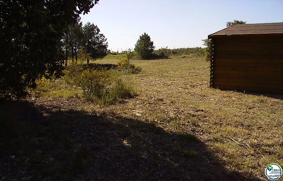 Rustic land of 18,000 m in Garriguella