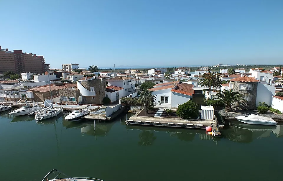 2-Zimmer-Wohnung mit Kanal- und Meerblick