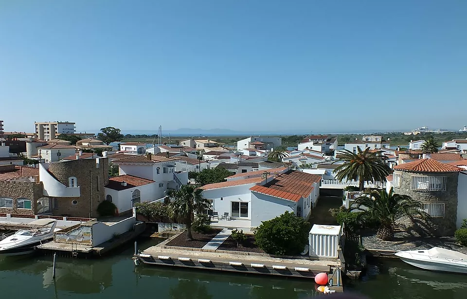 2-Zimmer-Wohnung mit Kanal- und Meerblick