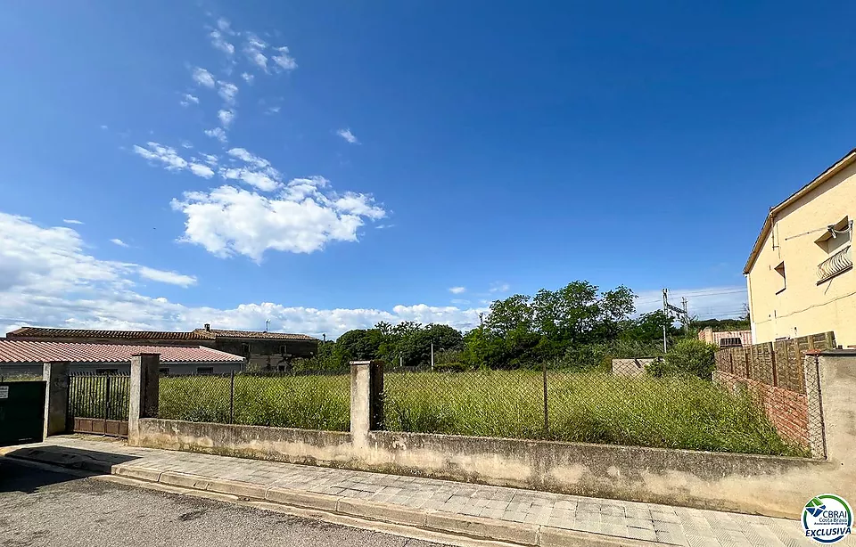 Parcela de 488 m² en Sant Miquel de Fluvià ????????