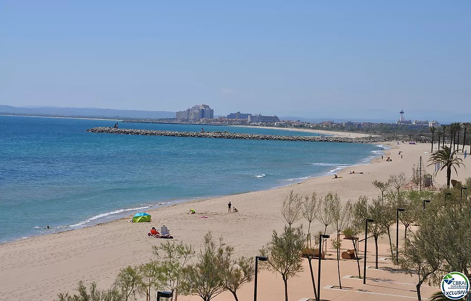 Apartment in Salatar with partial sea view, large terrace and private parking.