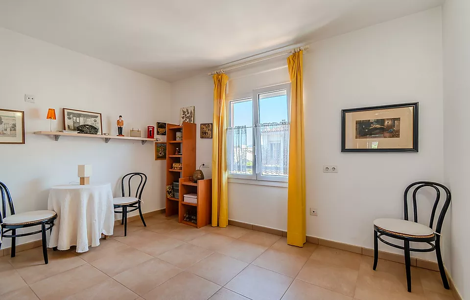 APPARTEMENT ENSOLEILLÉ PRÊT À EMMENER !