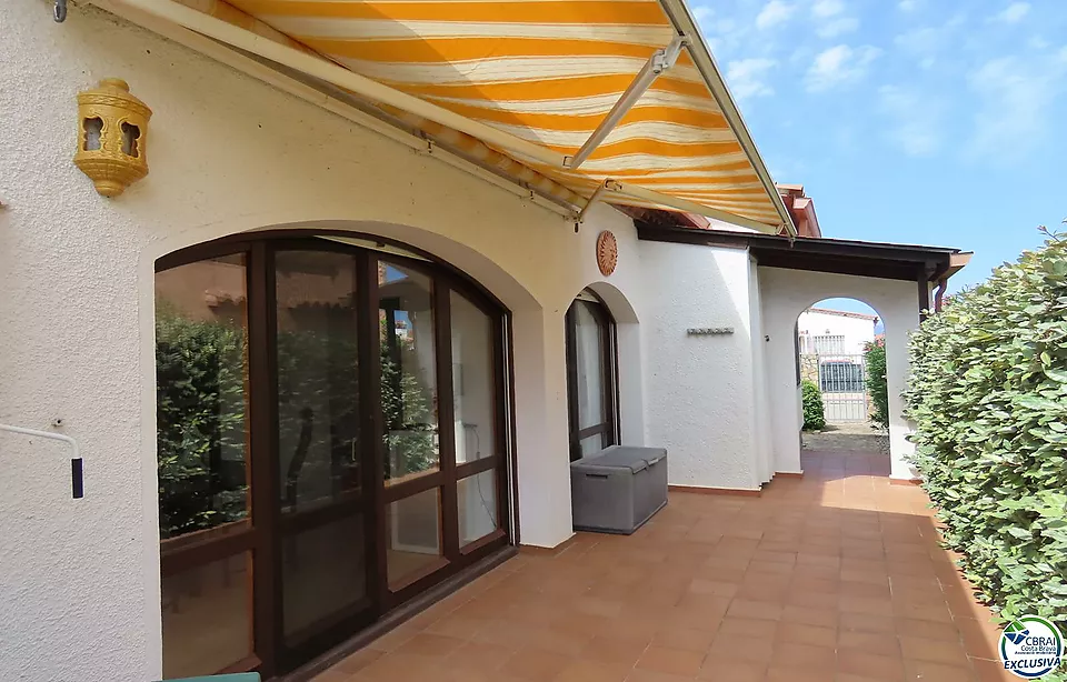 Beautiful house furnished with style located in a very private urbanization with lots of nature.