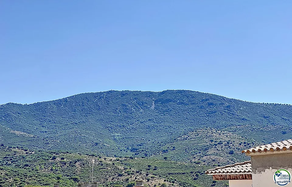 CASA INDEPENDIENTE DE 5 DORMITORIOS