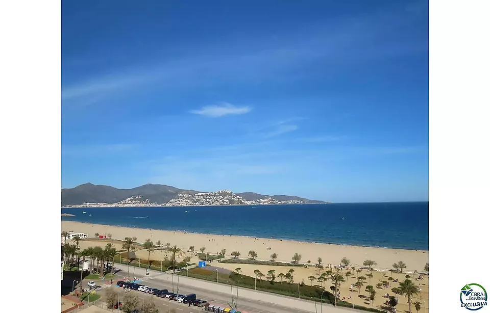 Dream view from this studio for sale in Empuriabrava, ideal for beach lovers