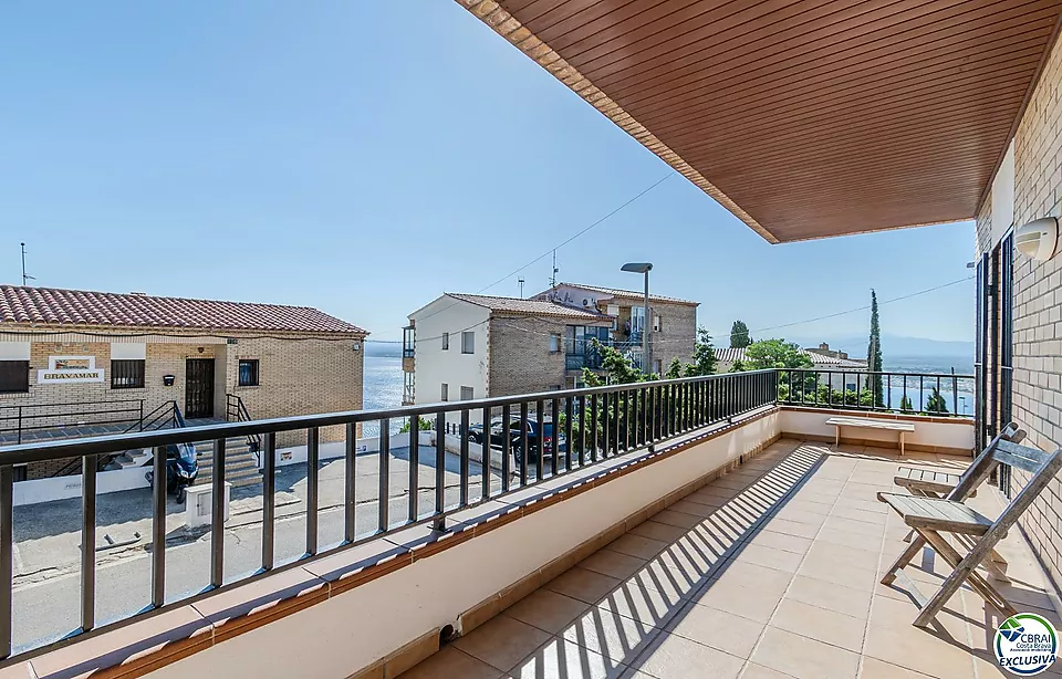 BELLE MAISON DE VILLE AVEC VUE À PUIG ROM