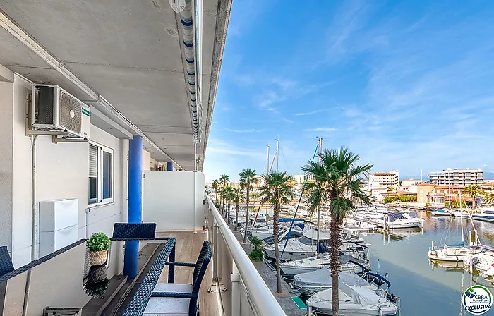 Appartement avec Terrasse et Vue sur le Canal à Santa Margarita, Roses - Piscine et Parking Inclus