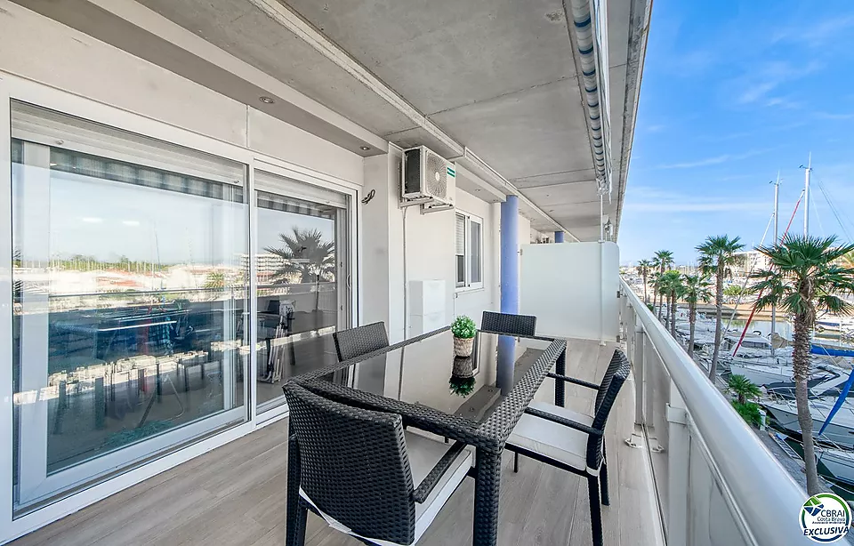 Appartement avec Terrasse et Vue sur le Canal à Santa Margarita, Roses - Piscine et Parking Inclus