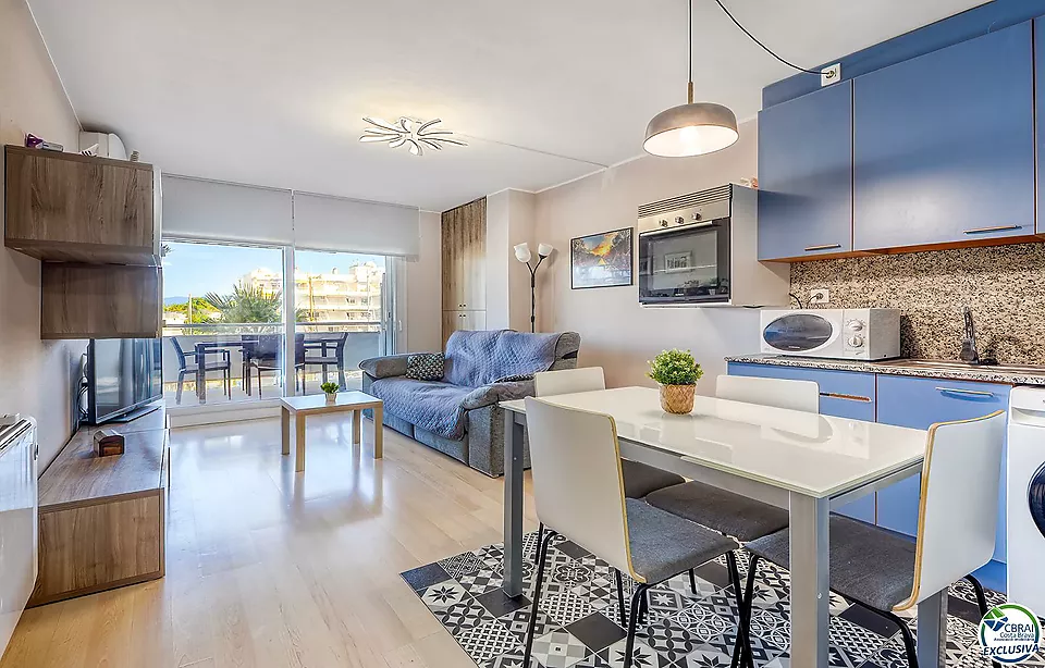 Appartement avec Terrasse et Vue sur le Canal à Santa Margarita, Roses - Piscine et Parking Inclus