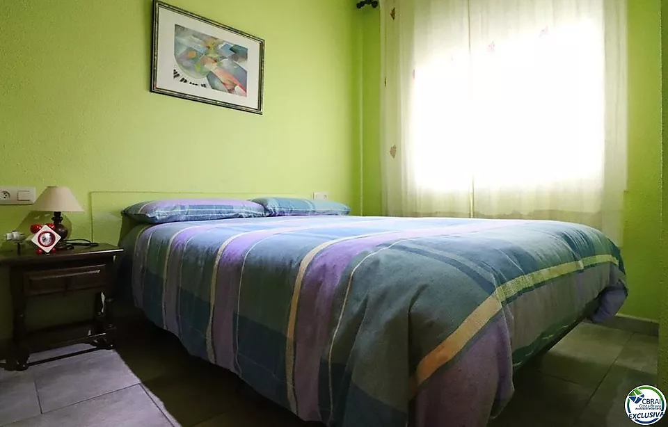 Acollidor apartament d´un dormitori, amb orientació sud i piscina