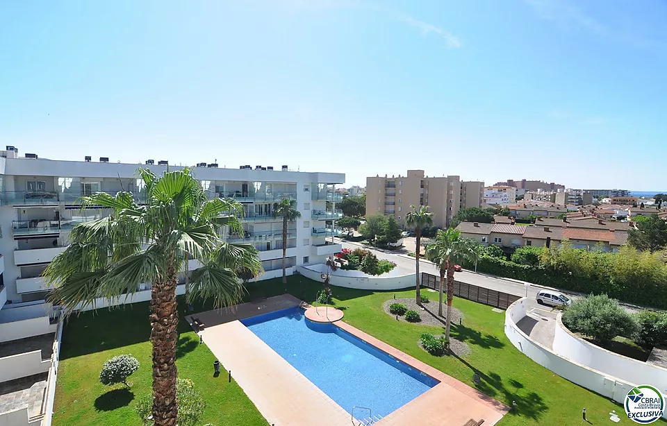 Apartment - Apartment for sale in Roses, with 45 m2, 1 bedroom, 1 bathroom, Swimming pool, parking and Storage room, Elevator, Furnished, Air conditio