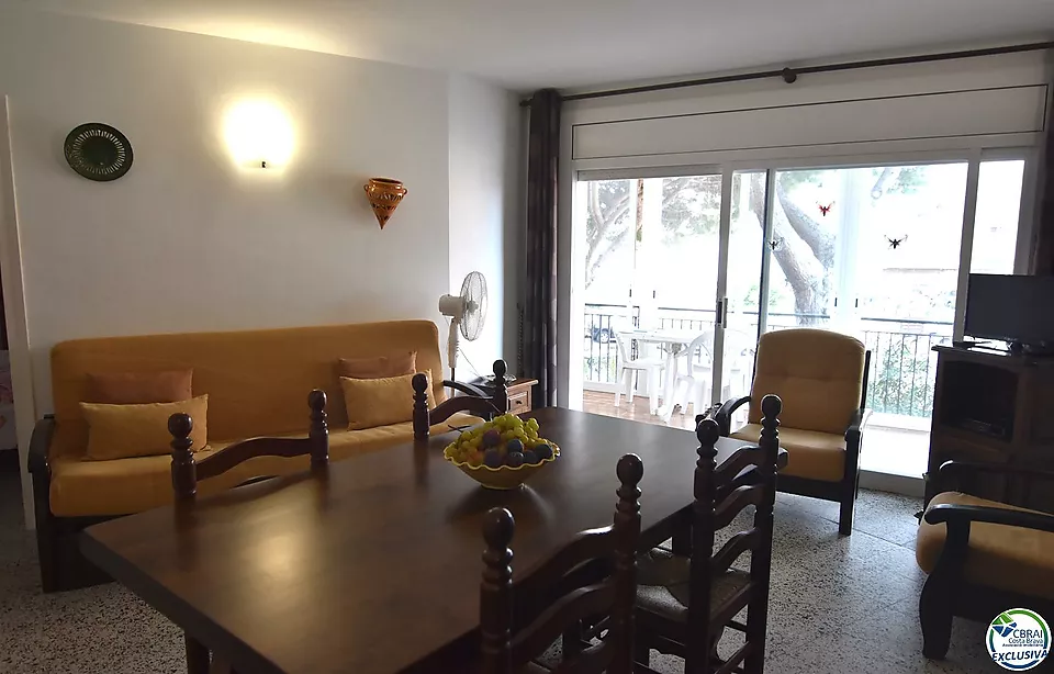 Apartment in Santa Margarita (Roses), 250 Meter vom Strand entfernt.