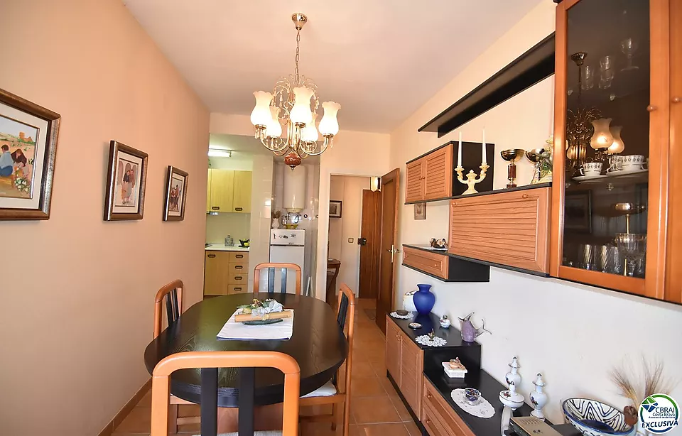 Apartament ubicat al centre de Roses a tan sols 600m de la platja