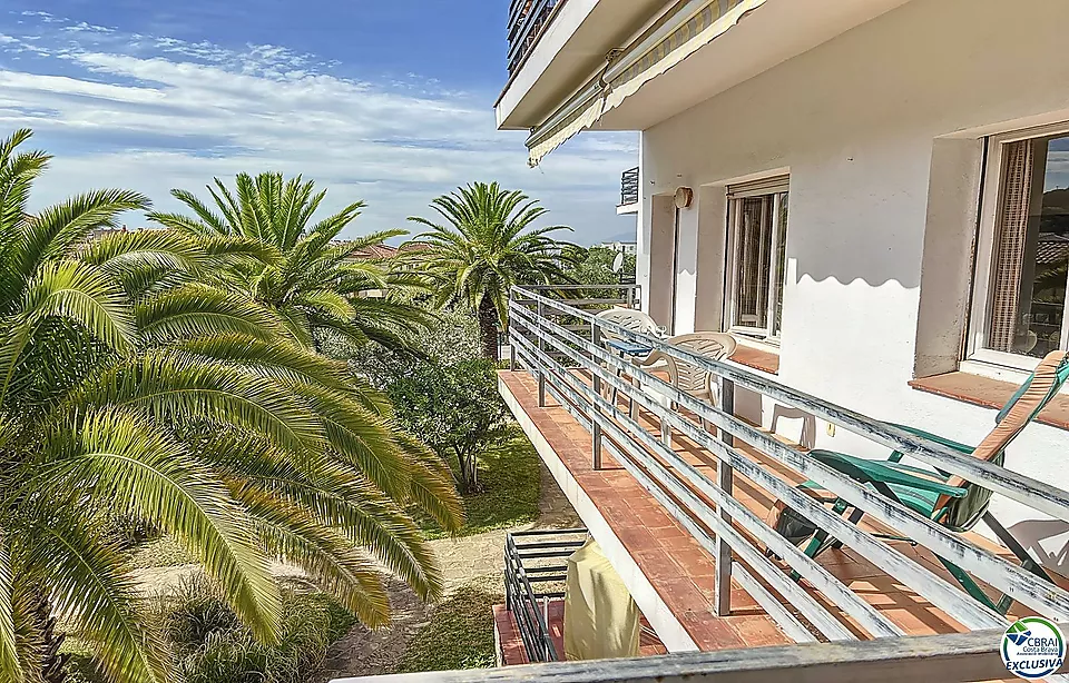 KOMFORTABLE WOHNUNG MIT BERGBLICK, TERRASSE UND PARKPLATZ