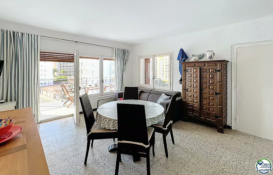 APARTAMENT VISTES AL MAR A 2 MINUTS DE LA PLATJA AMB PÀRQUING