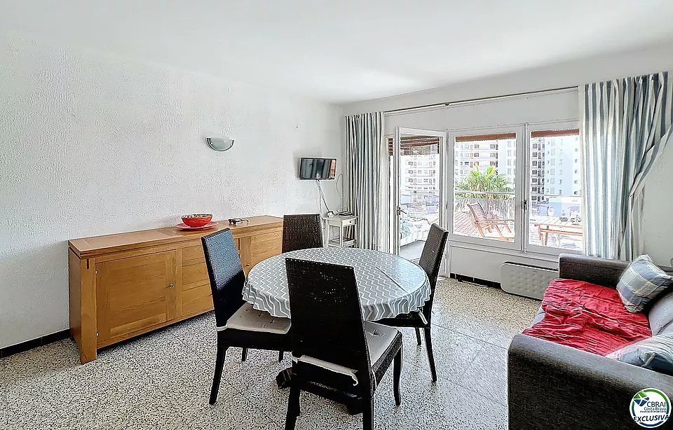 APARTAMENT VISTES AL MAR A 2 MINUTS DE LA PLATJA AMB PÀRQUING