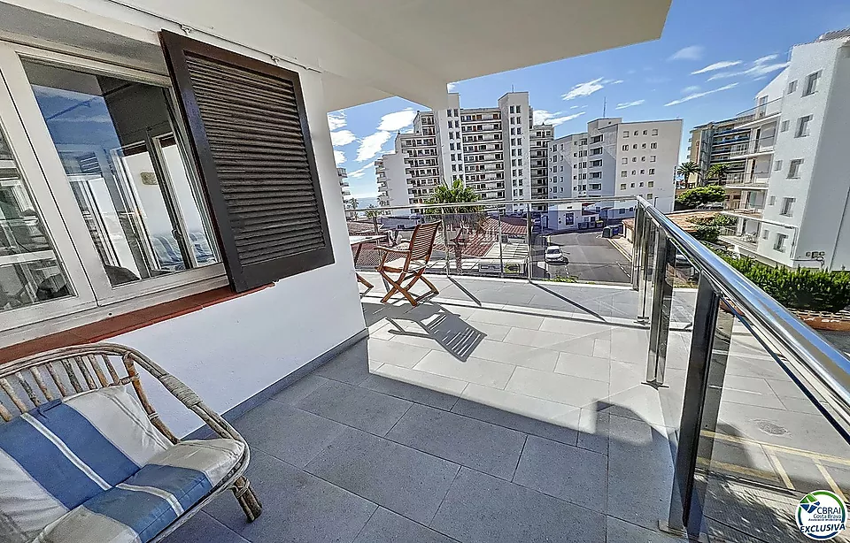 APARTAMENT VISTES AL MAR A 2 MINUTS DE LA PLATJA AMB PÀRQUING