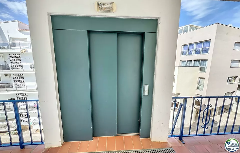 APARTAMENT VISTES AL MAR A 2 MINUTS DE LA PLATJA AMB PÀRQUING