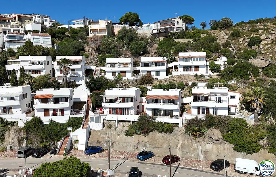 Impresionante Casa Reformada con Vistas al Mar en Canyelles Petites