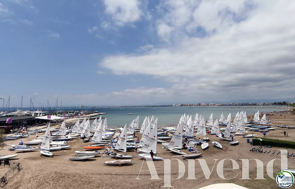 Construeix la teva nova casa a pocs minuts de la platja! Bona oportunitat!