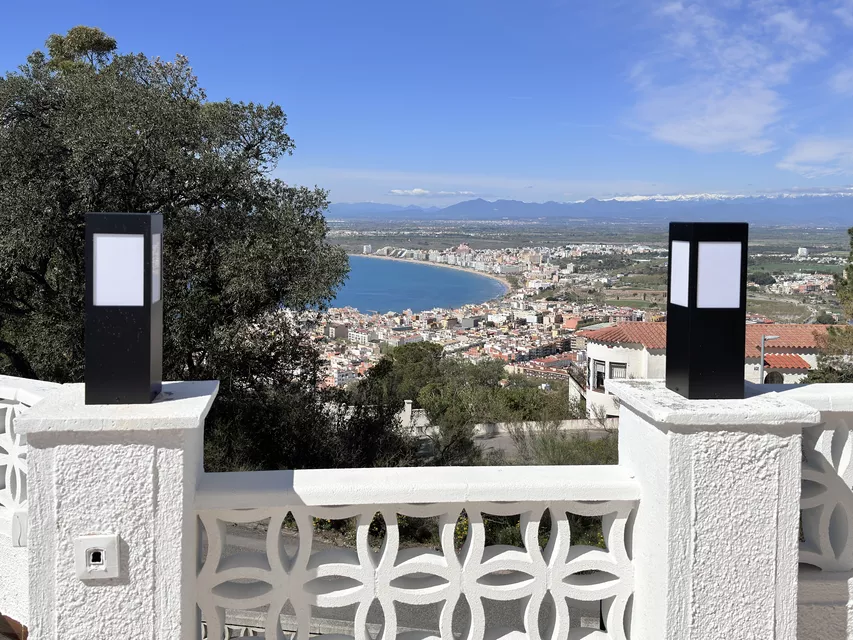 Maison à vendre entre ciel et terre, entre mer et montagne-Els Grecs, Roses.