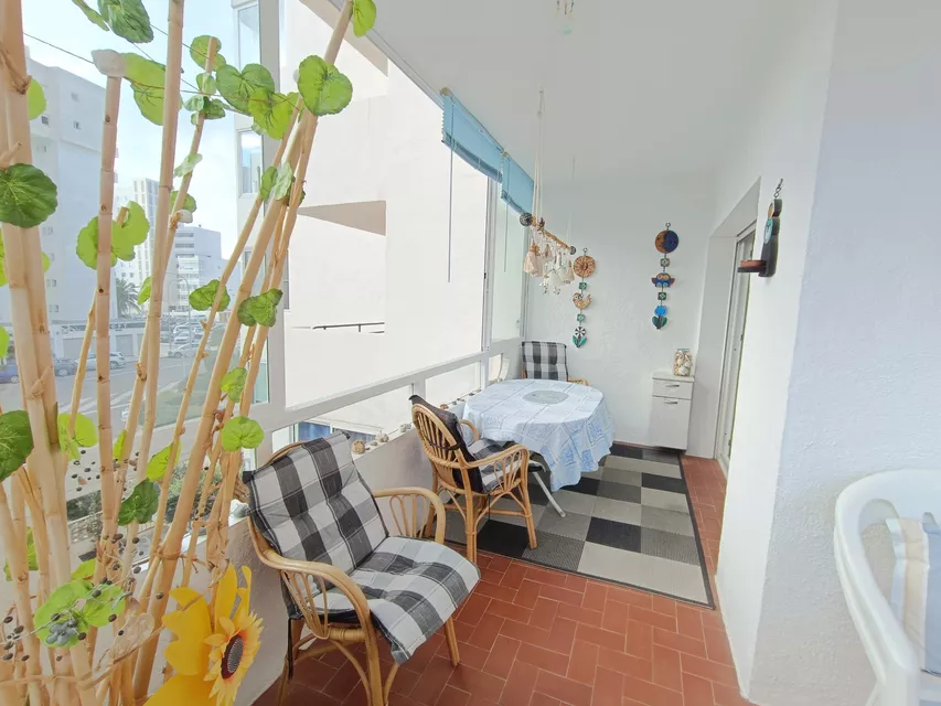 Nice apartment with sea views, 2 bedrooms, 2 terraces and 100 meters from the beach.