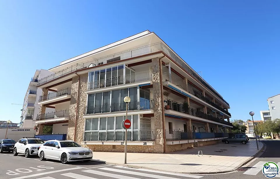 Àtic ampli amb una gran terrassa de 31 m² a 50 m de la platja a Salatà