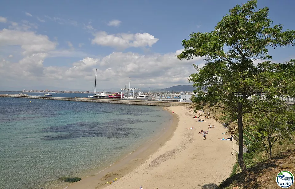 Wohnung mit Meerblick, Parkplatz und Touristenlizenz!