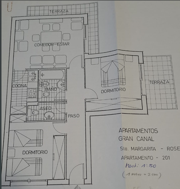 Bel appartement avec vue mer, 2 chambres, 2 terrasses et à 100 mètres de la plage.