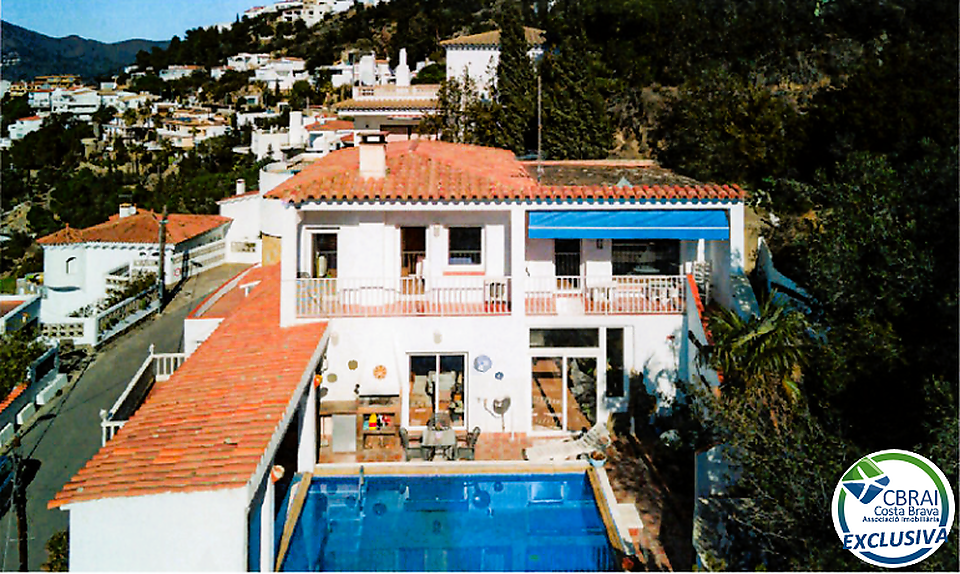 Superbe Maison avec vue  panoramique sur baie de Roses+ Licence touristique