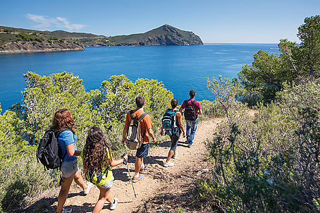 Roses ofereix un programa de rutes de senderisme amb acompanyament dels guies oficials del Cap de Creus